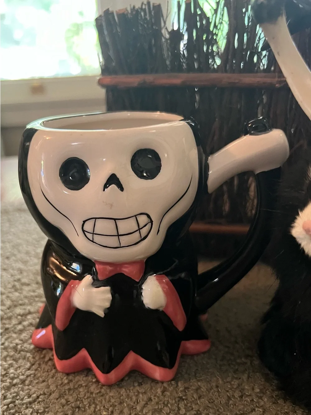 N/A plush black